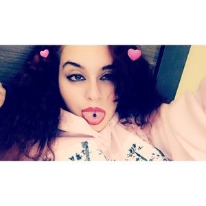 Meet your Posher, Tandra